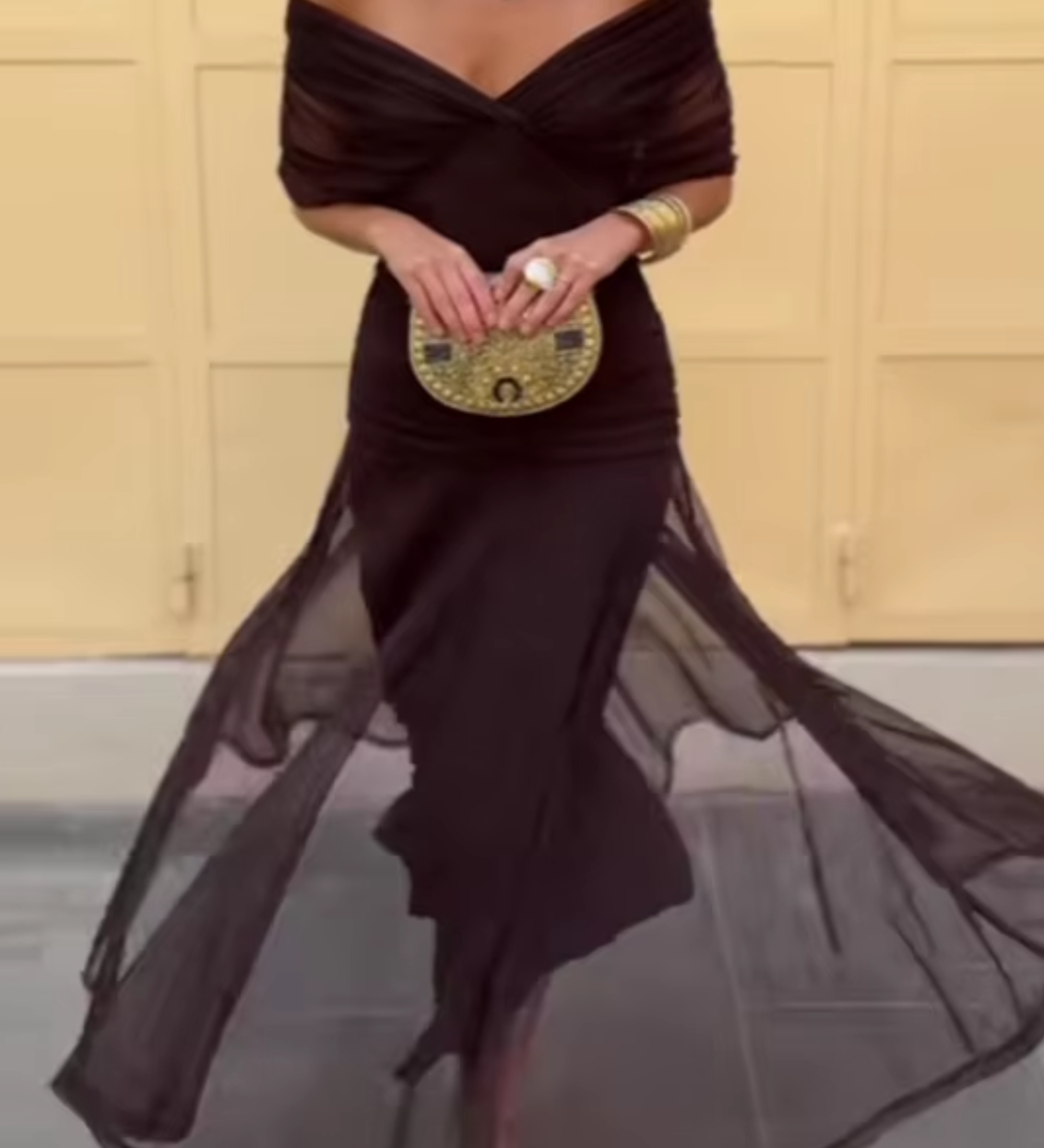 Louise™ pikk tseremooniakleit elegantne V-kaelusega