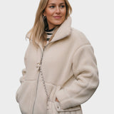 Kaja™ | Elegantne tekkkeep